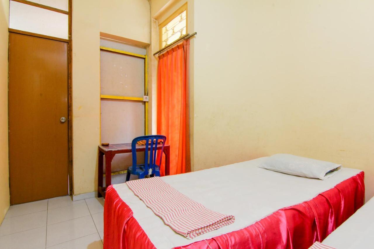 Wisma Theblossom Hotel Padang  Exterior photo